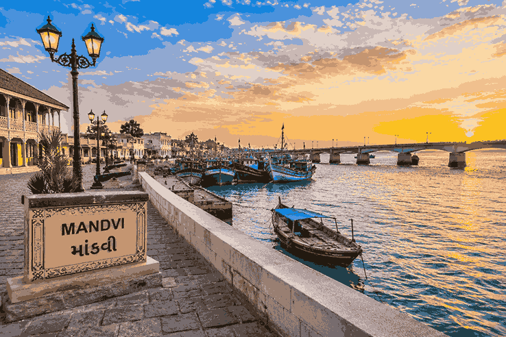 Mandvi Beach and Vijay Vilas Palace Taxi Tour from Bhuj